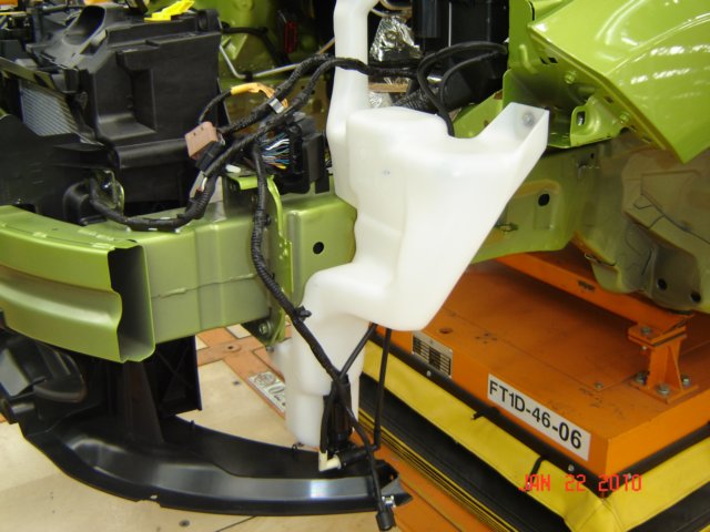 washer_bottle_and_pump.jpg